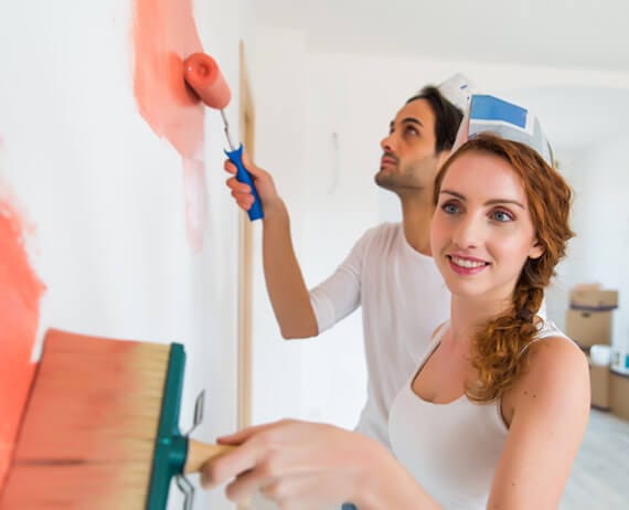 couple moving into new house AKJ6UJM